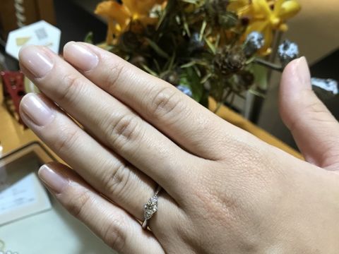 【Aroode(アローデ)の口コミ】 ダイアの大きさと美しさ、純度、から決めていき、ダイアの大きさにあった…