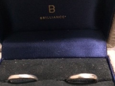 【BRILLIANCE+(ブリリアンスプラス)の口コミ】 シンプルだけど、指になじむデザインを探していました。こちらの指輪は、…
