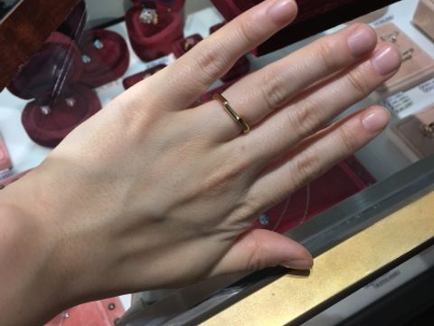 【グッチ(GUCCI)の口コミ】 あまりないデザインで、他の人と被りたくない人にはとてもステキだと思い…