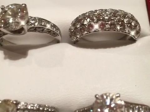 【カルティエ(Cartier)の口コミ】 ダイヤモンドが沢山、もしくは大きいものがあしらわれているので、存在感…