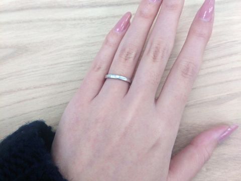 【TASAKI(タサキ)の口コミ】 シンプルながら、丸みのない洗練されたデザインを探しており、WAKOと迷っ…