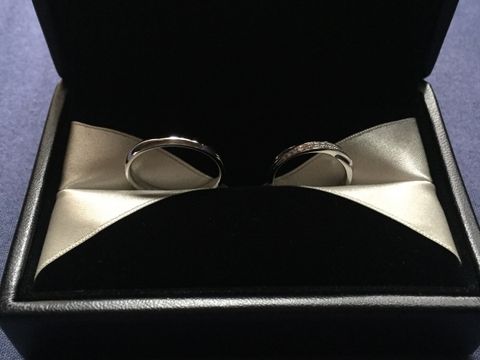 【エクセルコダイヤモンド(EXELCO DIAMOND)の口コミ】 婚約指輪とセットのリングがあったので重ね付けしても違和感なく、とても…