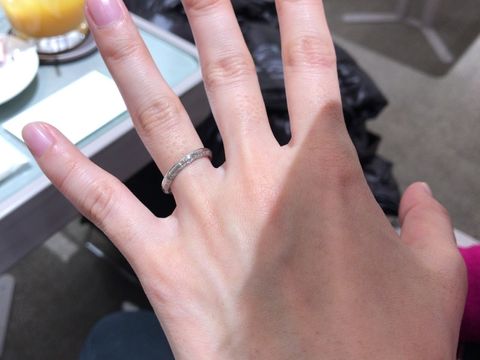 【アイプリモ(I-PRIMO)の口コミ】 婚約指輪がなかったので、結婚指輪でも石付きのものが良いなと探していま…