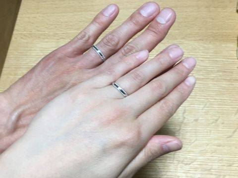 【銀座ダイヤモンドシライシの口コミ】 ミル打ちリングが元々希望でした。キズも目立ちにくくお洒落な所が気に入…