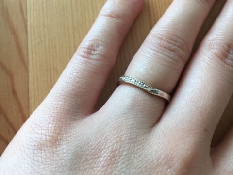 【杢目金屋(もくめがねや)の口コミ】 彼と二人で、「木目の入った指輪がいい！」と、最初からかなり限定的に結…