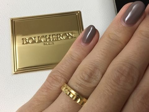 【ブシュロン(BOUCHERON)の口コミ】 元々ブシュロンが好きだったので、他のシリーズも候補に入っていて何度も…