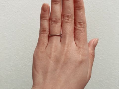 【agete(アガット)の口コミ】 他ブランドの指輪も試着しましたが、1番指がきれいに見えました。

全体の…