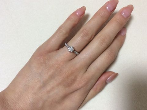 【GALA JEWELRY(ガラジュエリー)の口コミ】 1度足を運び、価格は魅力的であるものの洗練されたデザインの商品や台座デ…