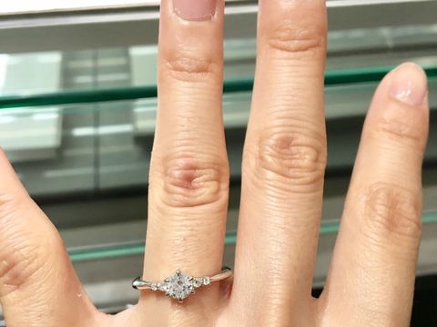 【アイプリモ(I-PRIMO)の口コミ】 2018イヤーモデルとスタッフに紹介され試着しました。
オリオン座に思い入…