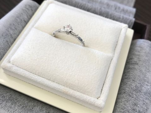 【LUCIE(ルシエ)の口コミ】 いろいろなデザインを見て回りましたが、一目ぼれでした。
シンプルなもの…