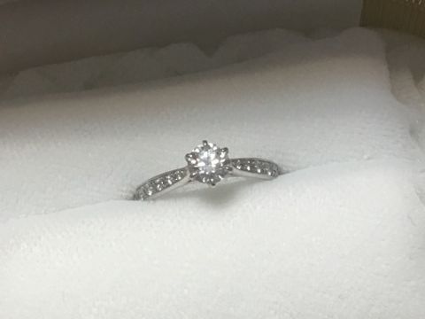 【カオキ　ダイヤモンド専門卸直営店の口コミ】 ダイヤモンドの品質、デザイン、価格、すべてに大満足しています。
もとも…