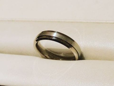 【俄(にわか)の口コミ】 上下のカット部分，見えるようになにか文字を入れたりすることもできるリ…