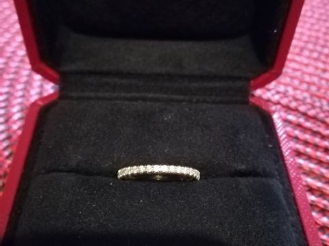 【カルティエ(Cartier)の口コミ】 立て爪デザインにも憧れはありましたが、普段使いもできるカジュアルなデ…