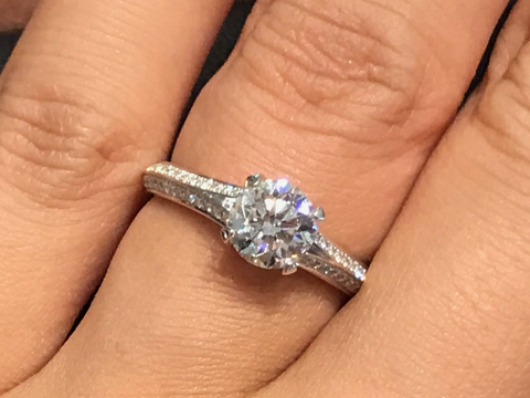 【グラフ(GRAFF)の口コミ】 ダイヤモンドの輝きはさすがのGraff。本当に素敵でうっとりしちゃいました…