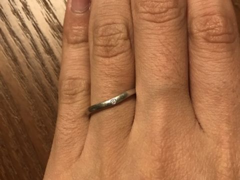 【カルティエ(Cartier)の口コミ】 婚約指輪がカルティエだったので、結婚指輪もカルティエにしようと決めて…