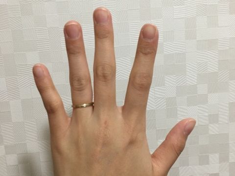 【ティファニー(Tiffany & Co.)の口コミ】 ずっと身につける物なので、シンプルかつ凹凸のないデザインを選びました…