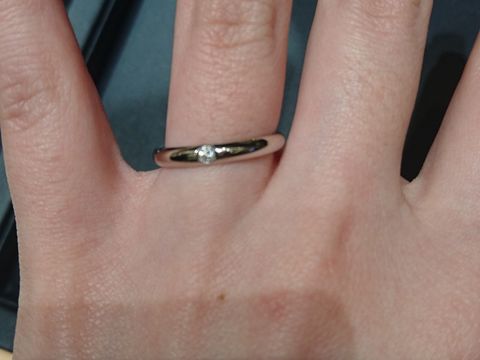 【ROYAL ASSCHER(ロイヤル・アッシャー)の口コミ】 世界三代カッターズブランドのロイヤルアッシャーさんの指輪です。シンプ…