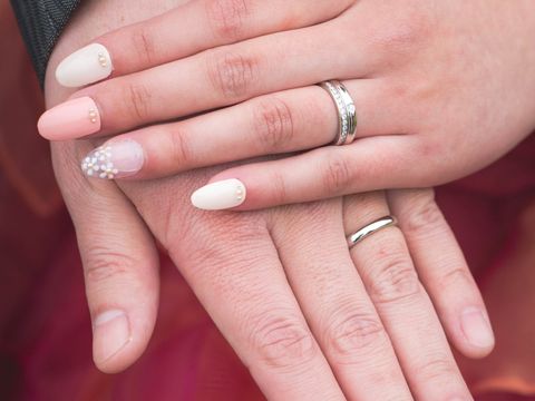 【ティファニー(Tiffany & Co.)の口コミ】 婚約指輪は一石タイプかエタニティタイプか悩んでいました。結婚後も結婚…