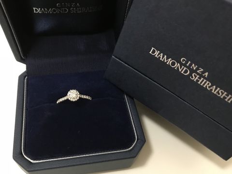 【銀座ダイヤモンドシライシの口コミ】 先に結婚指輪を買っていたので重ね付けできる指輪で探しました。ダイヤの…