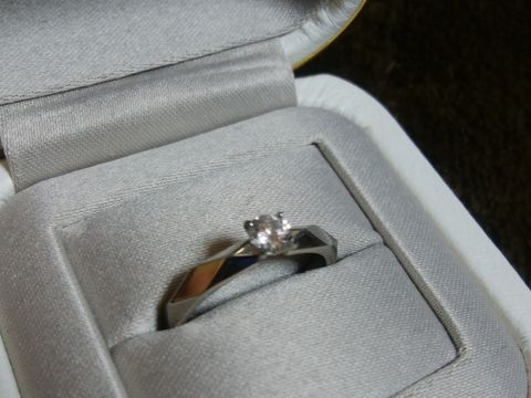 【ブシュロン(BOUCHERON)の口コミ】 まずはデザインです！正直いろんな所の婚約指輪を山ほどみましたが、ダイ…