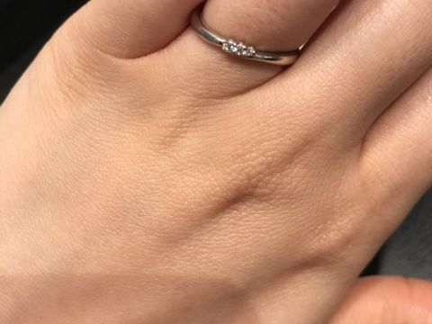 【ラザール ダイヤモンド(LAZARE DIAMOND)の口コミ】 ベイベリーの指輪のコンセプトにとても惹かれました。
『ただ一人を愛する…