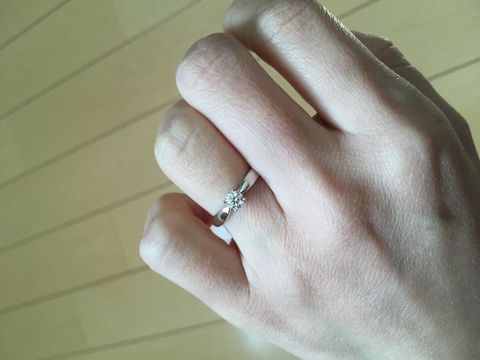 【ティファニー(Tiffany & Co.)の口コミ】 ティファニーのデザインが好きだったのと、大手のブランドということで選…