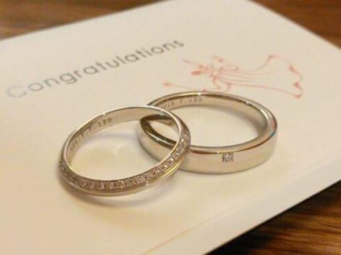 【アイプリモ(I-PRIMO)の口コミ】 リングの上半分がハーフエタニティになっているデザインに惹かれました。…