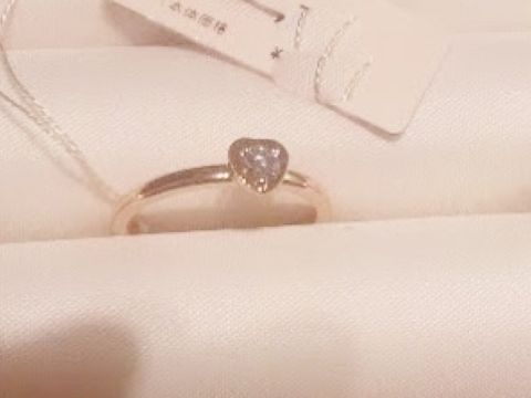 【カルティエ(Cartier)の口コミ】 高級ブランド！という満足感は得られると思います。
カルティエにしては、…