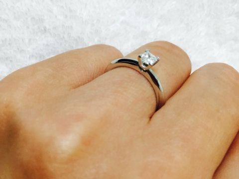 【ティファニー(Tiffany & Co.)の口コミ】 自分で選んだ指輪を試着しました。直感で選び、一目惚れでした。定員さん…