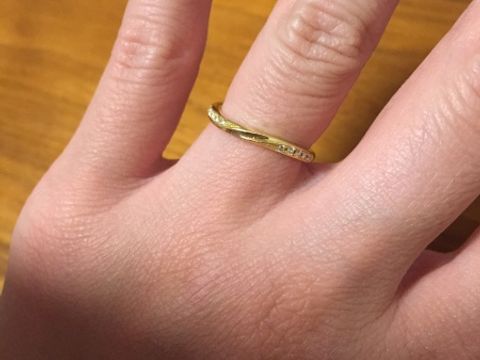 【アイプリモ(I-PRIMO)の口コミ】 ゴールドで探していてネットで探していると、シルバーのデザインが圧倒的…