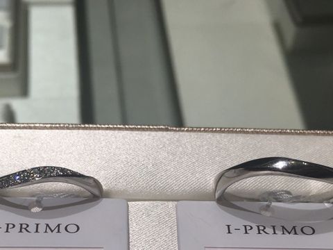 【アイプリモ(I-PRIMO)の口コミ】 とーってもきれいな指輪でした。ダイアモンドも多く入っていてキラキラし…