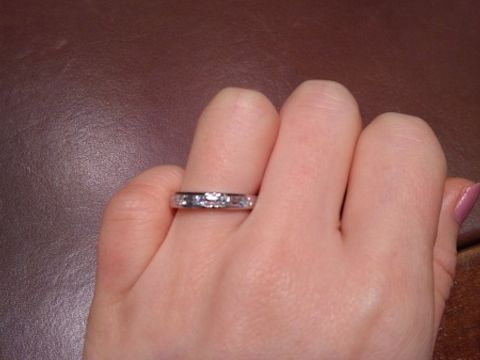 【ティファニー(Tiffany & Co.)の口コミ】 シンプルなプレーンタイプの結婚指輪が嫌で、ダイヤモンドつきのものを探…