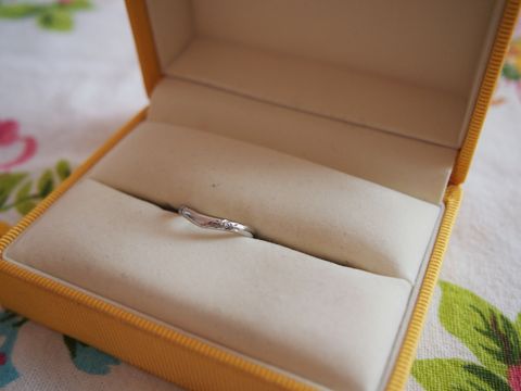 【ケイウノ ブライダル(K.UNO BRIDAL)の口コミ】 はめた時にほかのお店とは違いすっとはまりました。はめ心地に惚れたので…