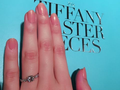 【ティファニー(Tiffany & Co.)の口コミ】 リング部分にもダイヤモンドが埋め込まれていて、キラキラ感がとても素敵…