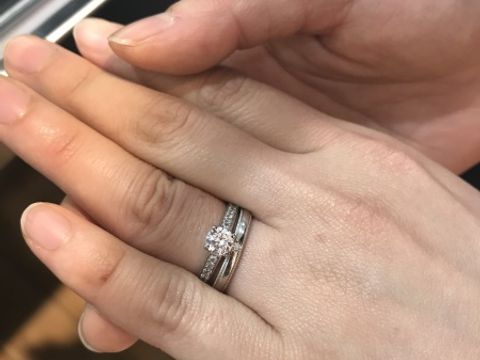 【GALA JEWELRY(ガラジュエリー)の口コミ】 ミル打ちでプラチナの指輪に憧れていました。ミル打ちだとシンプルながら…