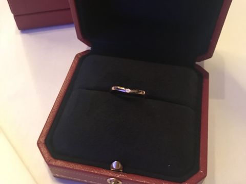 【カルティエ(Cartier)の口コミ】 彼女が指輪のデザインに一目惚れ。サイズ変更が一切できないことに悩んで…