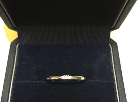 【銀座ダイヤモンドシライシの口コミ】 シンプルで良かったから。
値段もリーズナブルだった。
婚約指輪と重ねて…