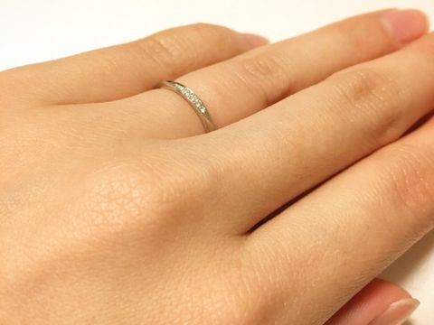 【LUCIE(ルシエ)の口コミ】 俄の婚約指輪が気に入り、その指輪に合う重ね付けできる結婚指輪を探して…