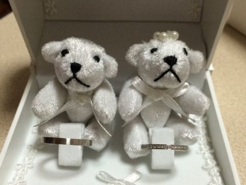 【PORTADA(ポルターダ)の口コミ】 婚約指輪との付けた感じも違和感なく、シンプルだけどキラキラ感がとって…