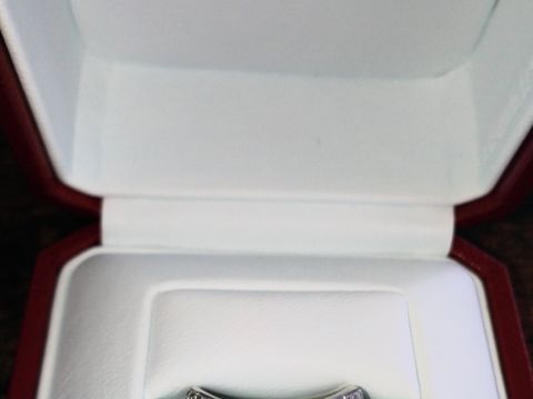 【カルティエ(Cartier)の口コミ】 やっぱりハイブランドに憧れがあり、ダイヤの輝きが一番きれいだったこち…