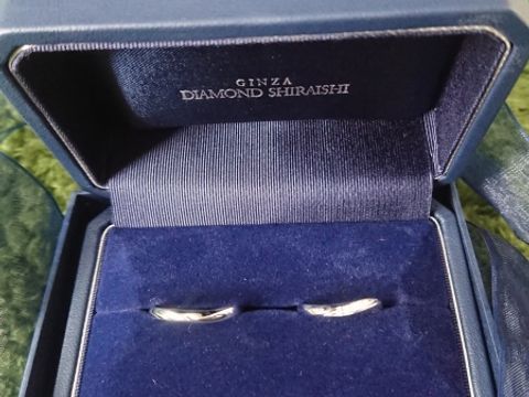 【銀座ダイヤモンドシライシの口コミ】 エンゲージリングのinoとかさねづけが出来るものを探していました。カタロ…