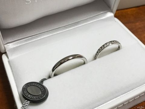 【STAR JEWELRY(スタージュエリー)の口コミ】 ストレートのデザインでダイヤの入っているものを探しました。
ハーフエタ…