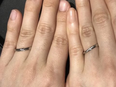 【銀座ダイヤモンドシライシの口コミ】 婚約指輪を同店舗で購入したので、結婚指輪は婚約指輪に合うのがいいなと…