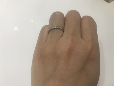 【4℃ BRIDAL(ヨンドシーブライダル)の口コミ】 4°Cのイメージにぴったりなキラキラして美しいデザインと、ピュアプラ…