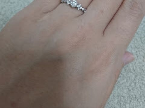 【ROCCA(ロッカ)の口コミ】 フォーエバーマークのダイヤモンドを持つのは初めてですが、繊細で美しい…