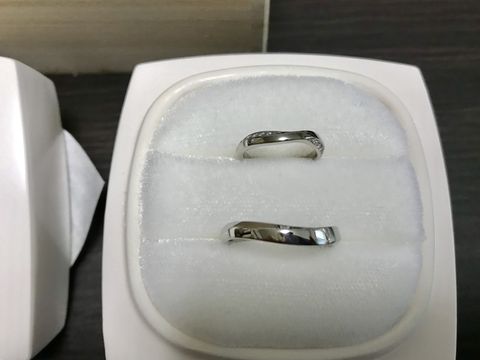 【俄(にわか)の口コミ】 一番最初に試着したのがこの茜雲で、メレダイヤの輝きと自分の指にフィッ…