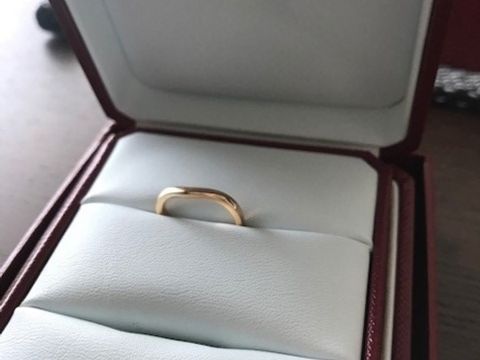 【カルティエ(Cartier)の口コミ】 こちらの指輪はカーブの曲線がとても綺麗で指を長く見せてくれました。同…