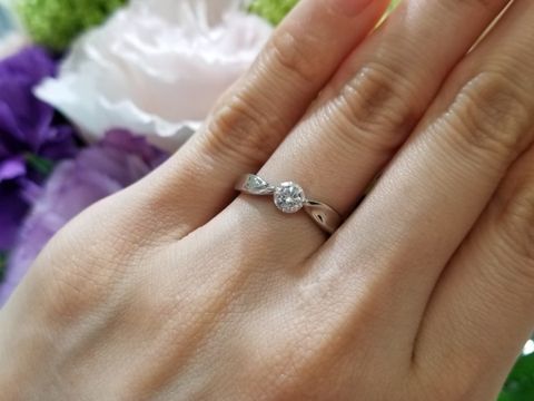 【宝寿堂(ほうじゅどう)の口コミ】 婚約指輪として販売されていましたが、私は結婚指輪で一粒ダイヤモンドの…