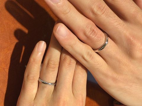 【TRECENTI(トレセンテ)の口コミ】 指輪も着け心地がスルッととても良く、デザインも飽きがこない形で気に入…
