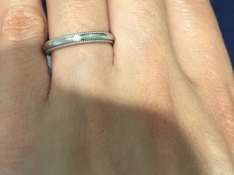 【4℃ BRIDAL(ヨンドシーブライダル)の口コミ】 シンプルなデザインだけど、ミルウチでお洒落です。カラーも、数色ありま…